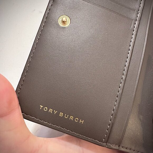 NWT! New! Tory Burch Willa Medium Wallet -Leather - Grey (Volcanic Stone) - Picture 6 of 9